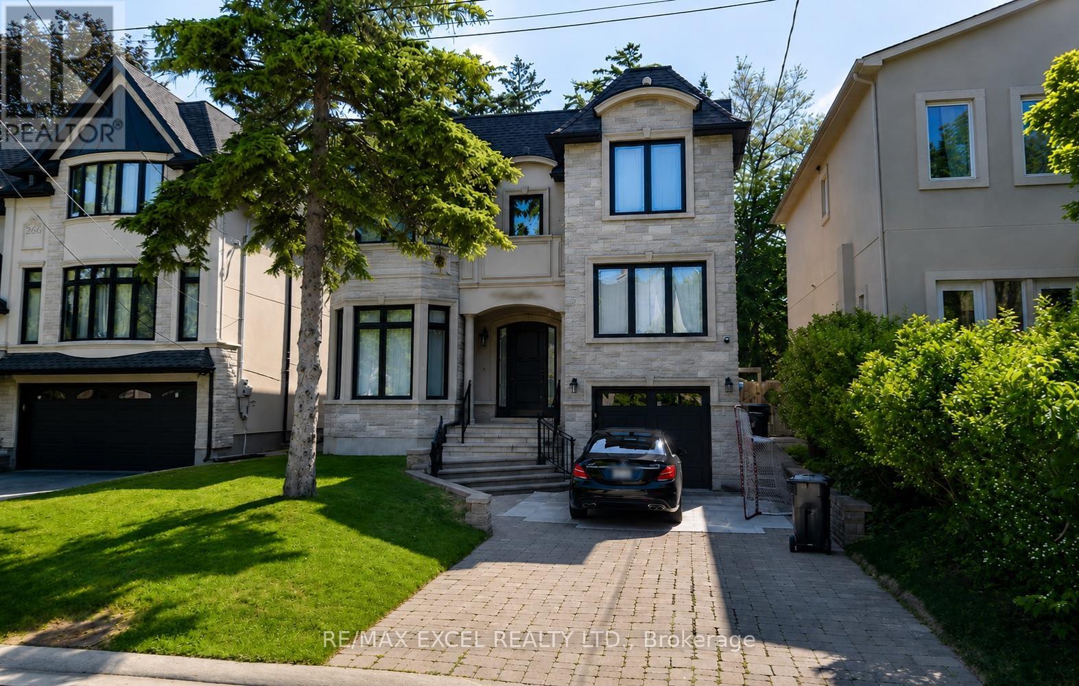 For sale: 45 STUART CRESCENT, Toronto (Lansing-Westgate), Ontario ...