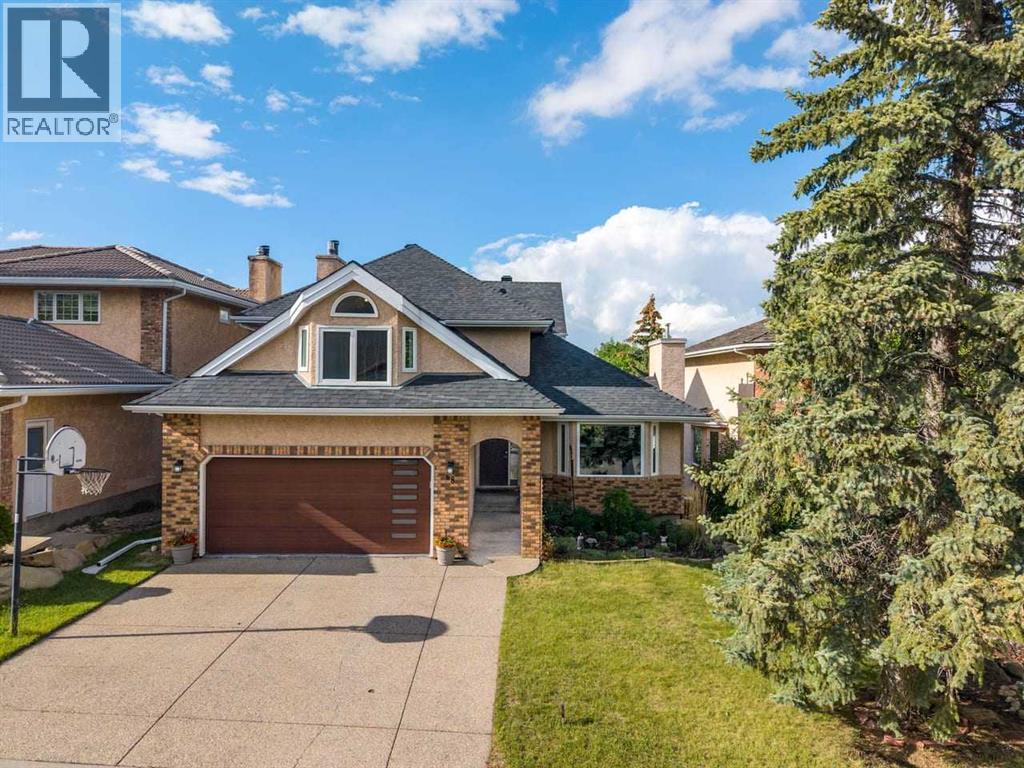 House for Sale in 68 Christie Knoll Heights SW|Calgary, Alberta T3H2V2 2