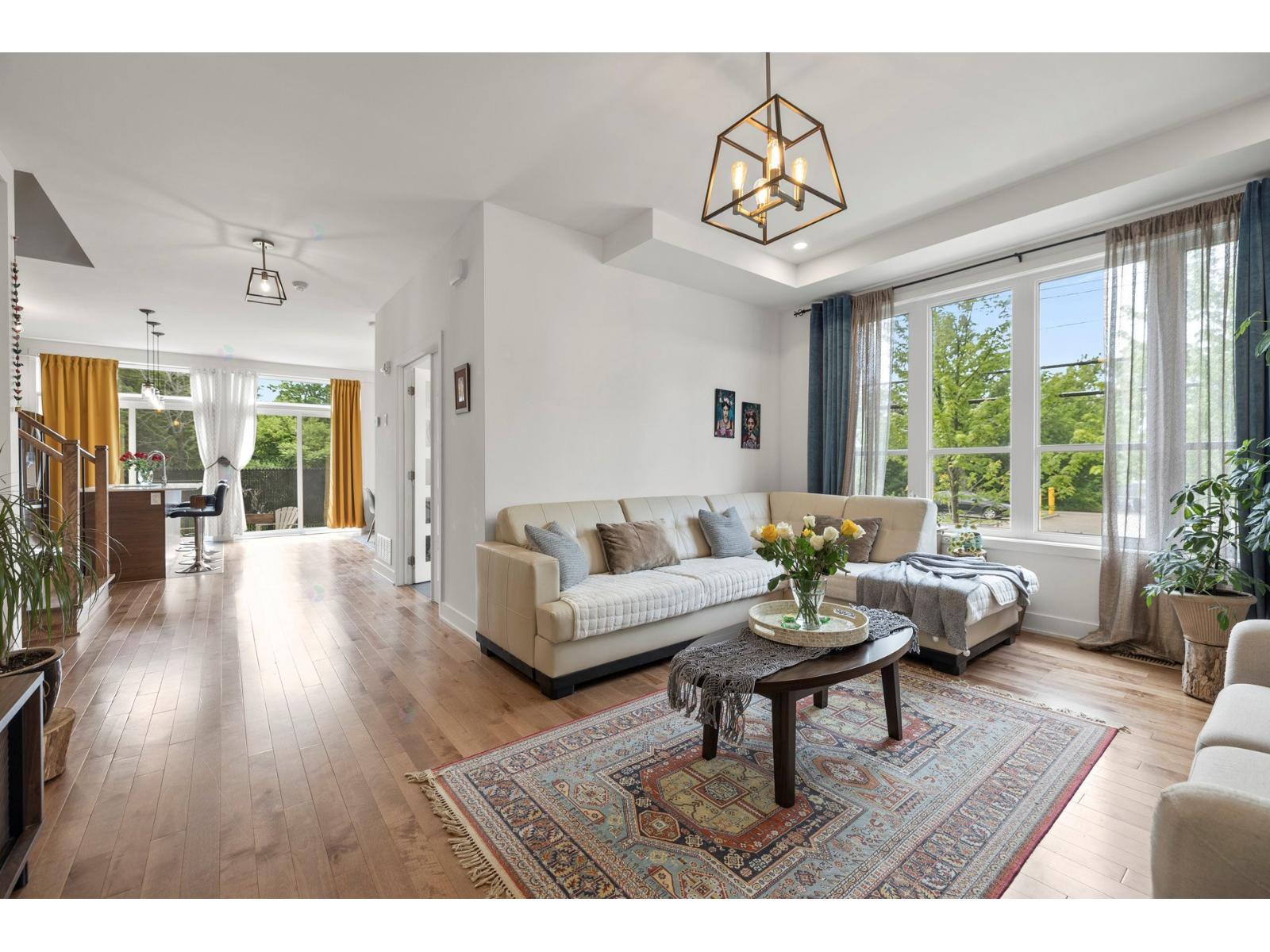 For sale: 18586Z Boul. Gouin O., Montréal (Pierrefonds-Roxboro