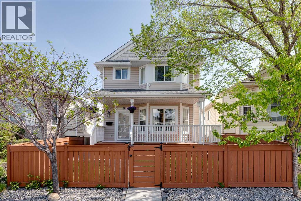 House for Sale in 28 Hidden Point NW|Calgary, Alberta T3A5P5
