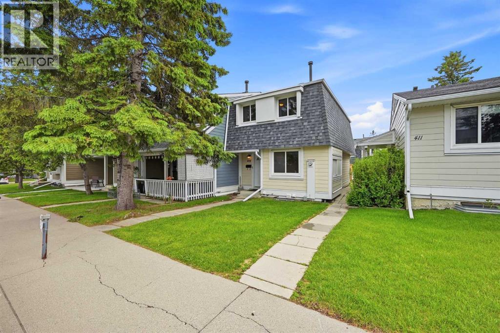 Row / Townhouse for Sale in 409 Georgian Villas NE|Calgary, Alberta T2A7E3 2