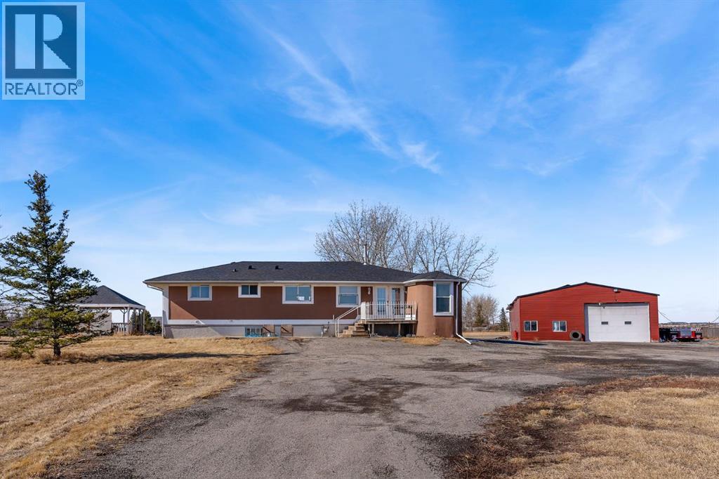 House for Sale in 250257 Conrich Road|Rural Rocky View County, Alberta T1Z0C3 2