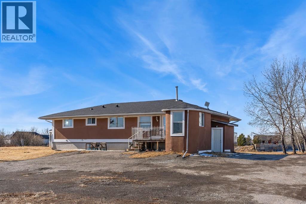 House for Sale in 250257 Conrich Road|Rural Rocky View County, Alberta T1Z0C3 4
