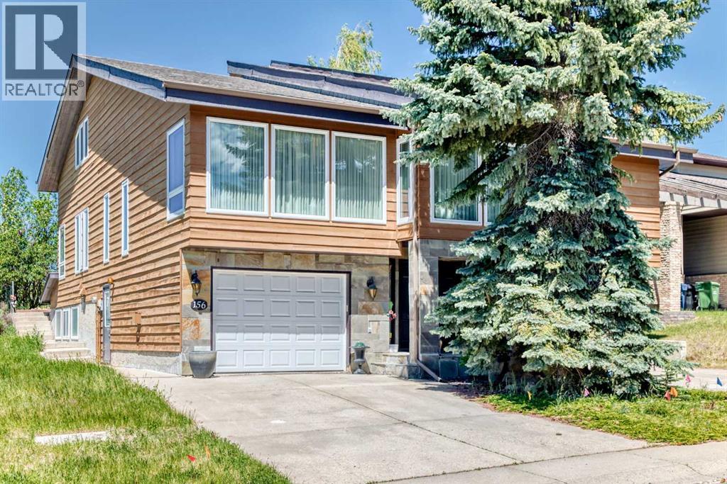 House for Sale in 156 Edgehill Close NW|Calgary, Alberta T3A2X1