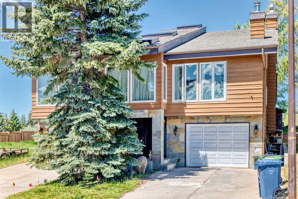 House for Sale in 156 Edgehill Close NW|Calgary, Alberta T3A2X1 2