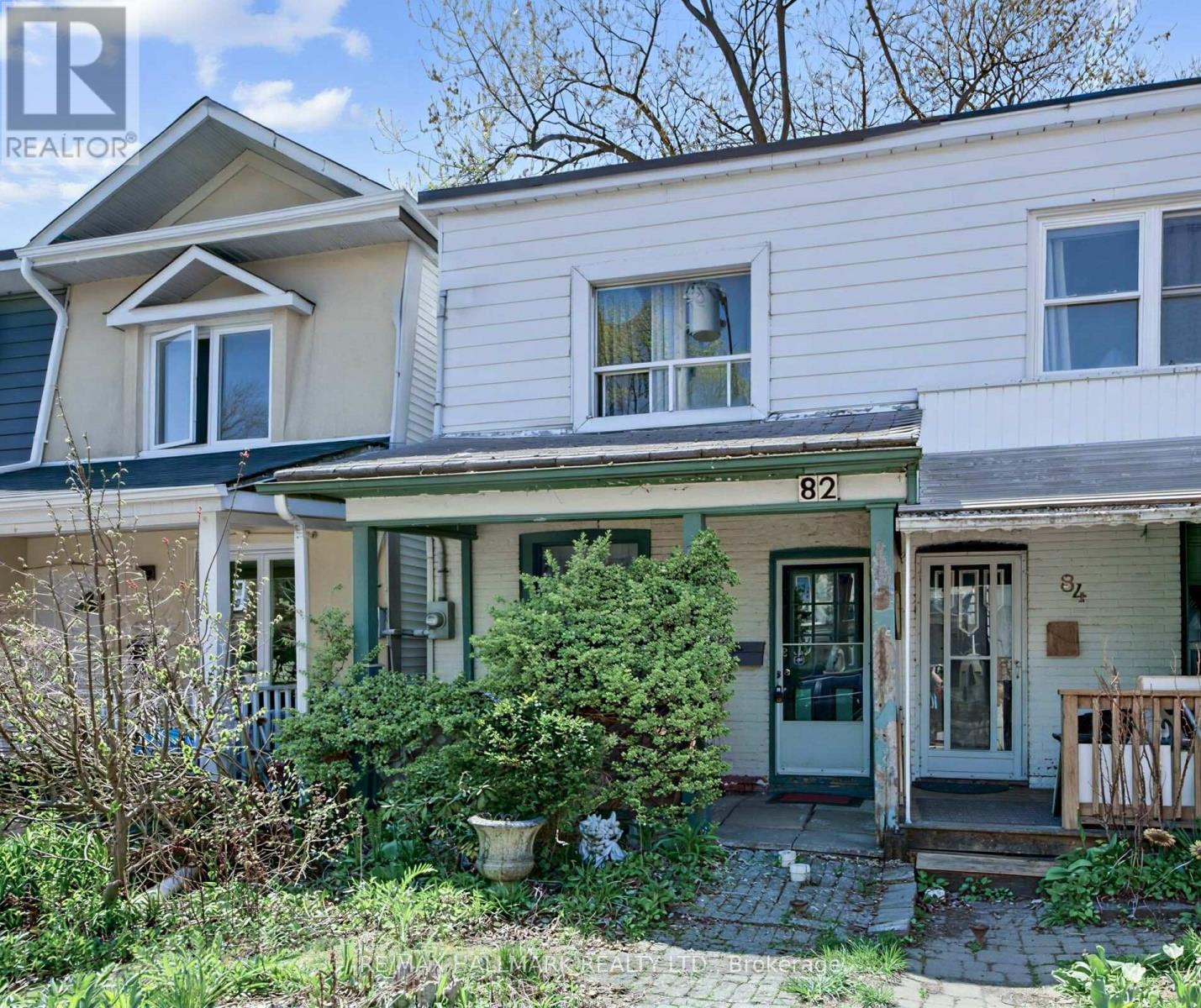 82 MURIEL AVENUE, Toronto (Danforth Village-East York), Ontario M4J2Y4