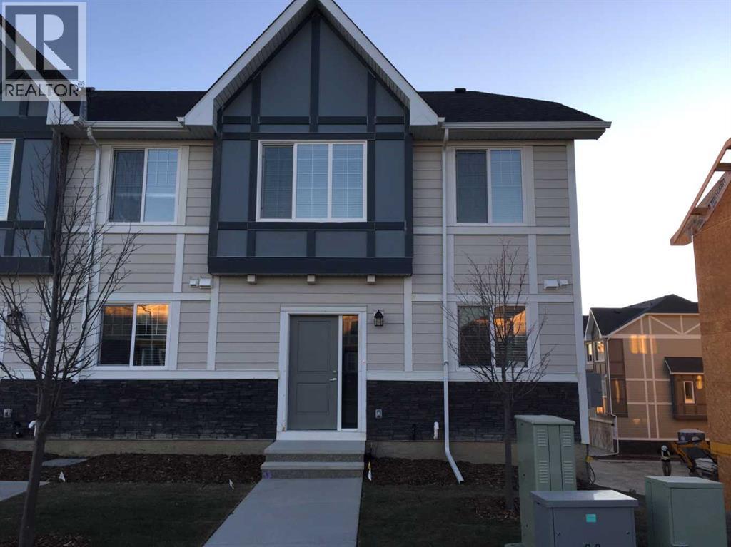 Row / Townhouse for Sale in 972 Nolan Hill Boulevard NW|Calgary, Alberta T3R0Z7