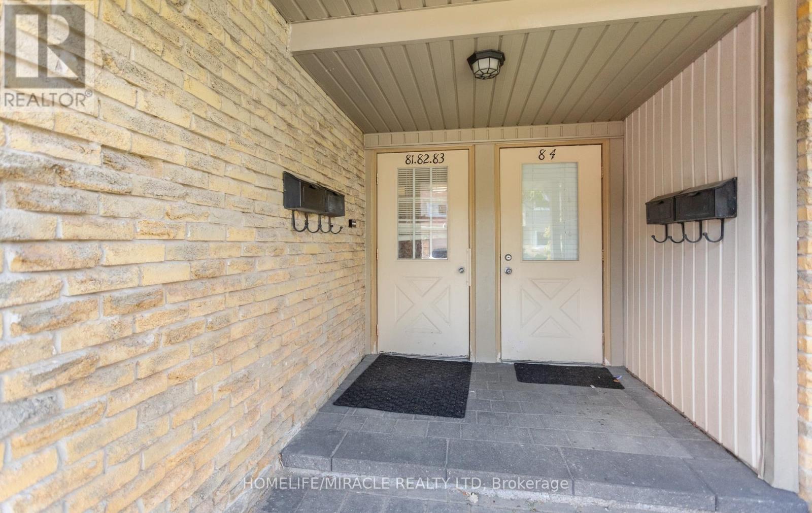 Row / Townhouse for Sale in 81 - 6797 FORMENTERA AVENUE|Mississauga (Meadowvale), Ontario L5N2L6 3