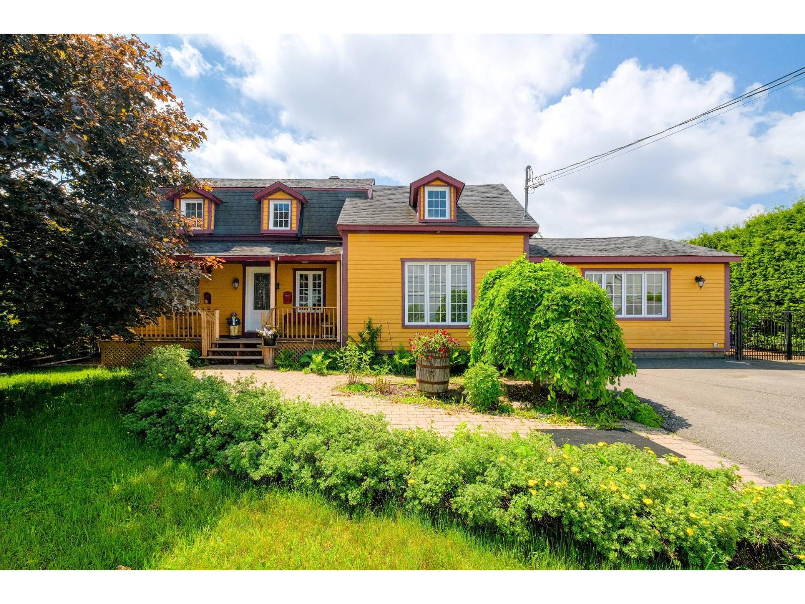 2462 Ch. de St-Césaire, Marieville, Quebec J3M1N9