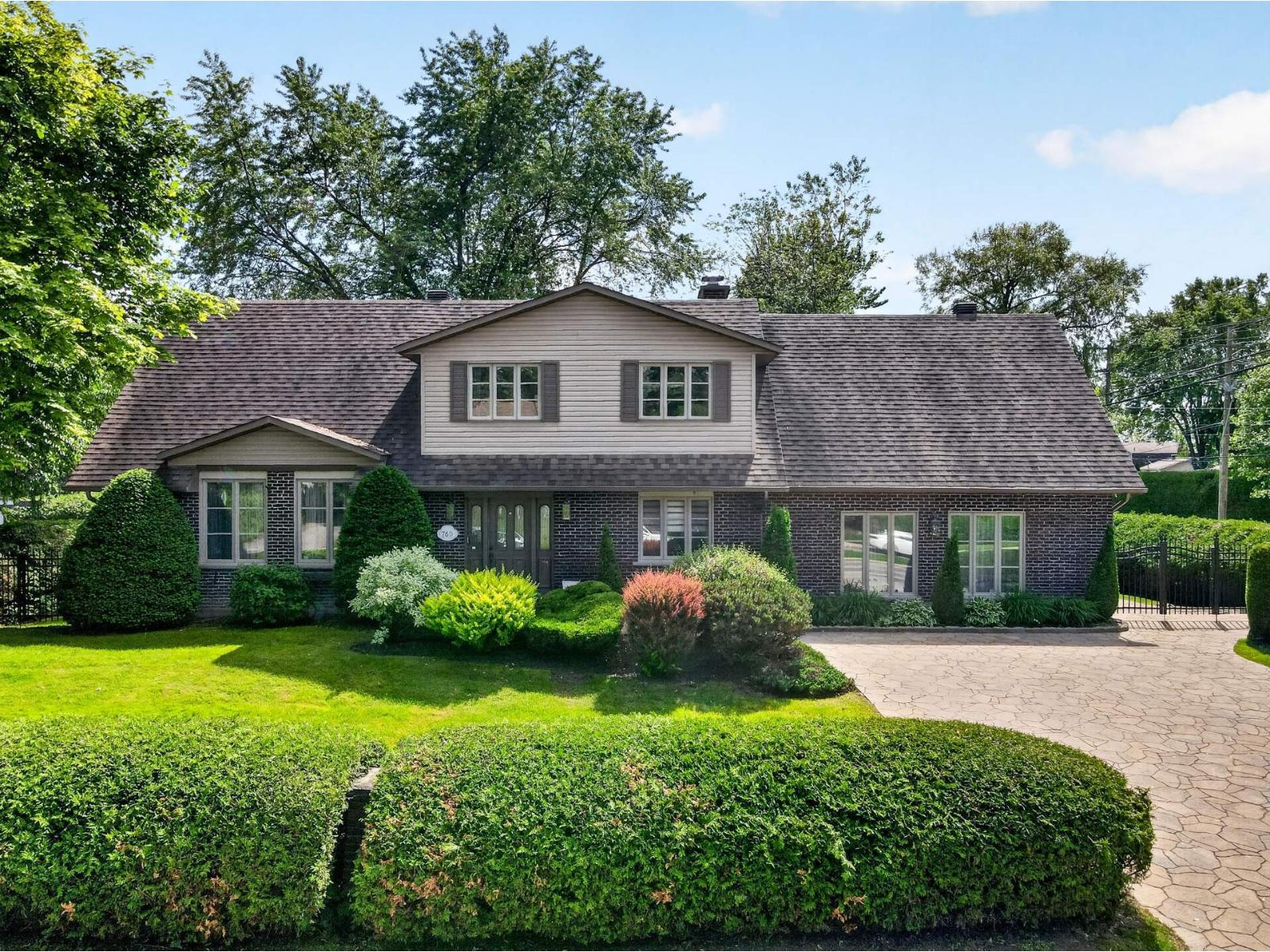 760 Boul. des Mille-Îles O., Sainte-Thérèse, Quebec J7E4E8