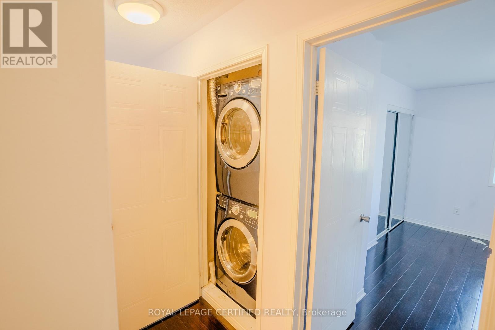 Row / Townhouse for Sale in 353 - 4975 SOUTHAMPTON DRIVE|Mississauga (Churchill Meadows), Ontario L5M8C8 4