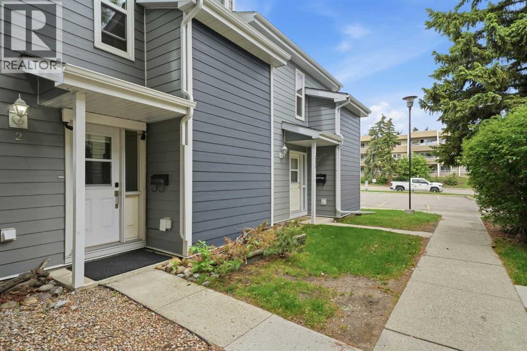 Row / Townhouse for Sale in 2, 97 Grier Place NE|Calgary, Alberta T2K5Y5
