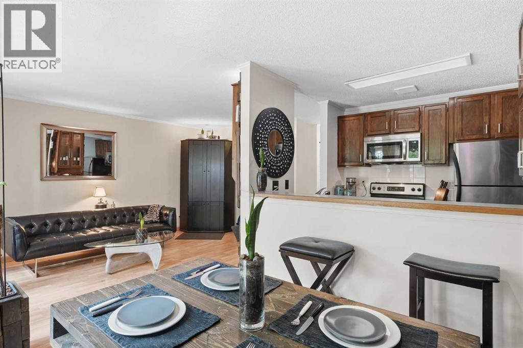 Row / Townhouse for Sale in 2, 97 Grier Place NE|Calgary, Alberta T2K5Y5 5