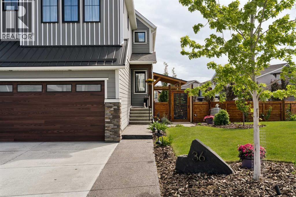 House for Sale in 36 Rowley Rise NW|Calgary, Alberta T3L0G8 3