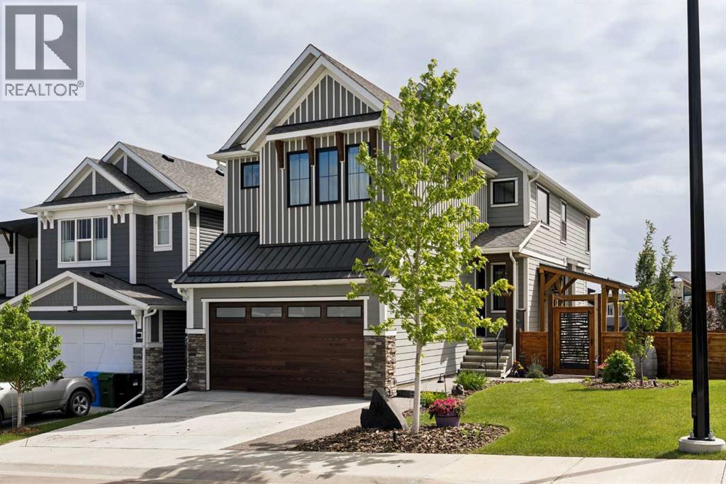 House for Sale in 36 Rowley Rise NW|Calgary, Alberta T3L0G8