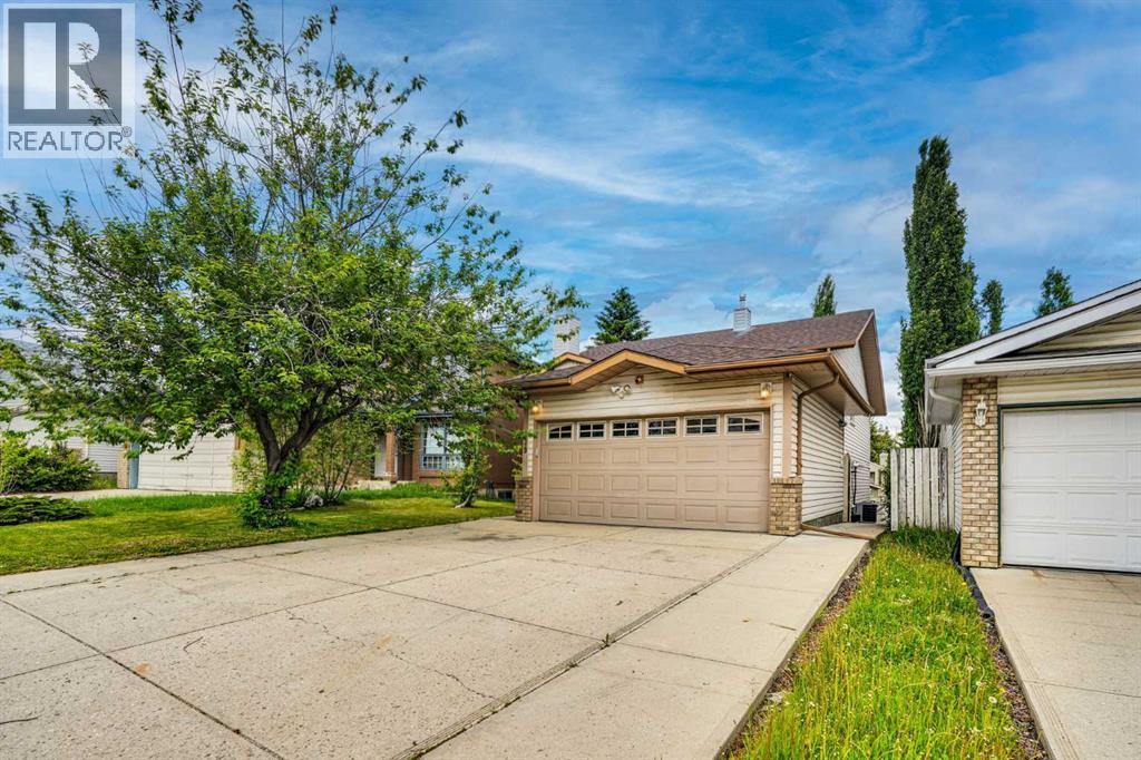 House for Sale in 139 Harvest Glen Rise NE|Calgary, Alberta T3K4B9 4