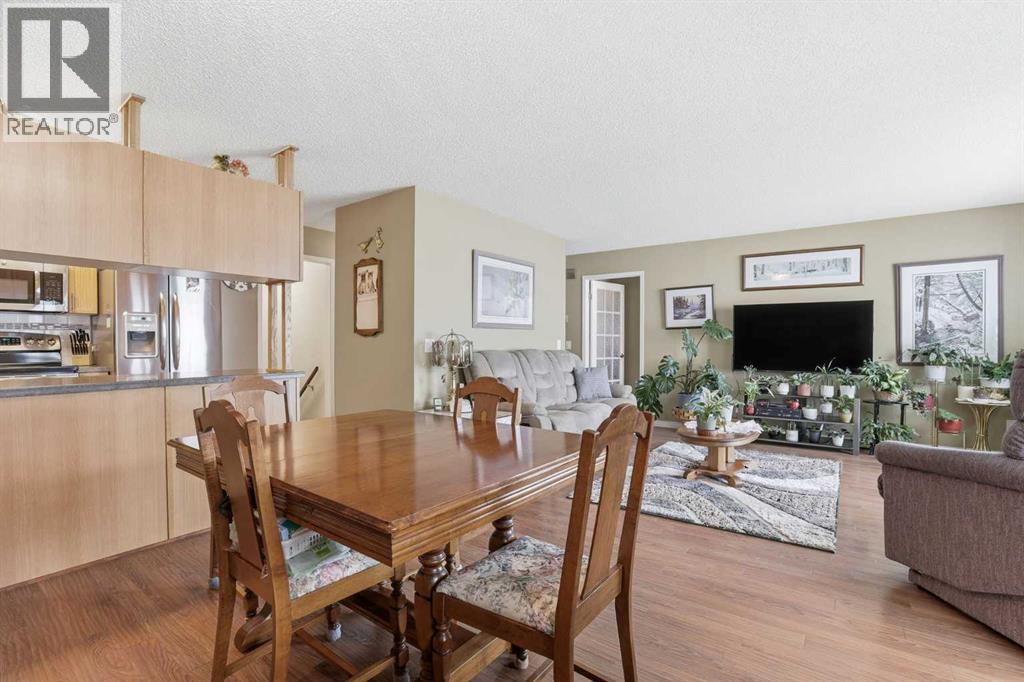 Row / Townhouse for Sale in 11 Macewan Park Heights NW|Calgary, Alberta T3K3W6 5