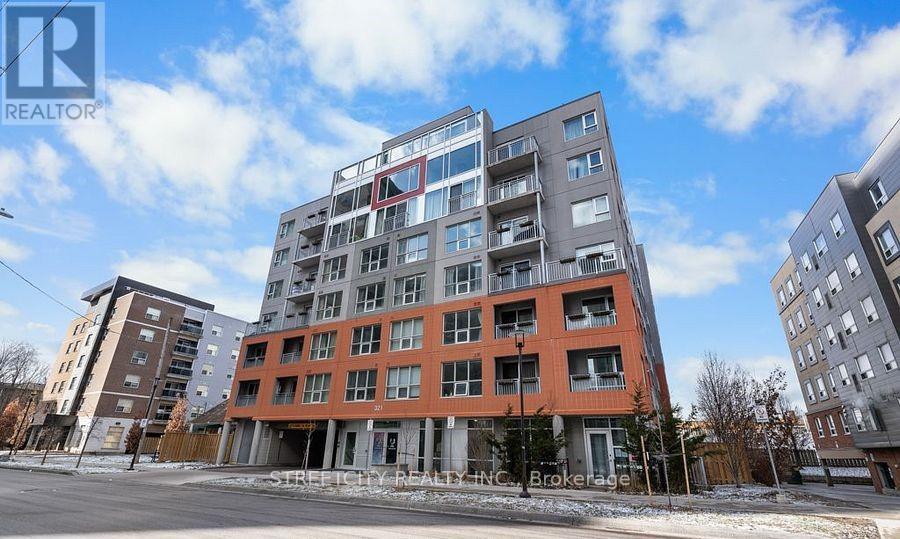 501 - 321 SPRUCE STREET, Waterloo, Ontario N2L0G4