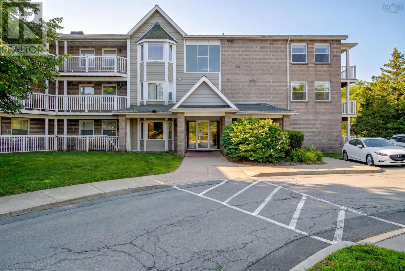306 83 Kearney Lake Road, Cambria Park, Halifax, Nova Scotia B3M4E6