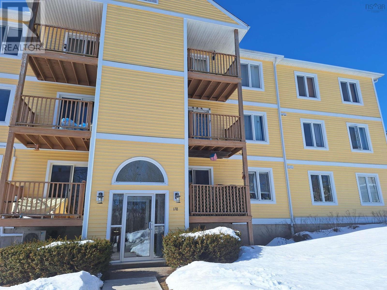 301 178 Rutledge Street, Bedford, Nova Scotia B4A1X6