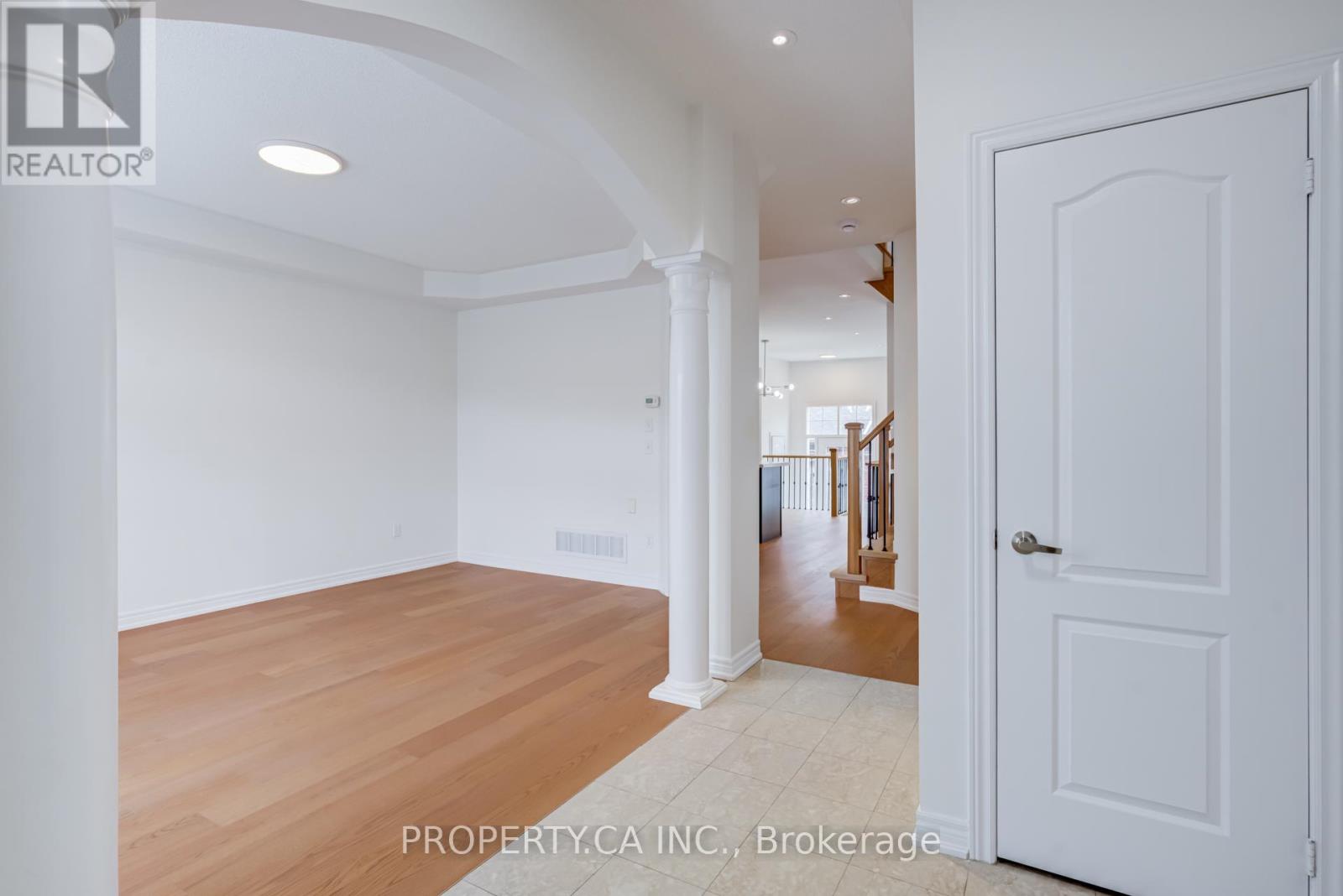 Row / Townhouse for Sale in 3347 EGLINTON AVENUE W|Mississauga (Churchill Meadows), Ontario L5M7W8 3