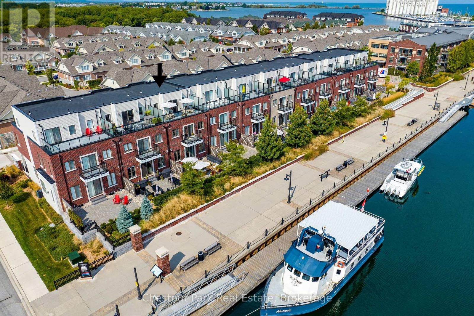31 EMERSON MEWS