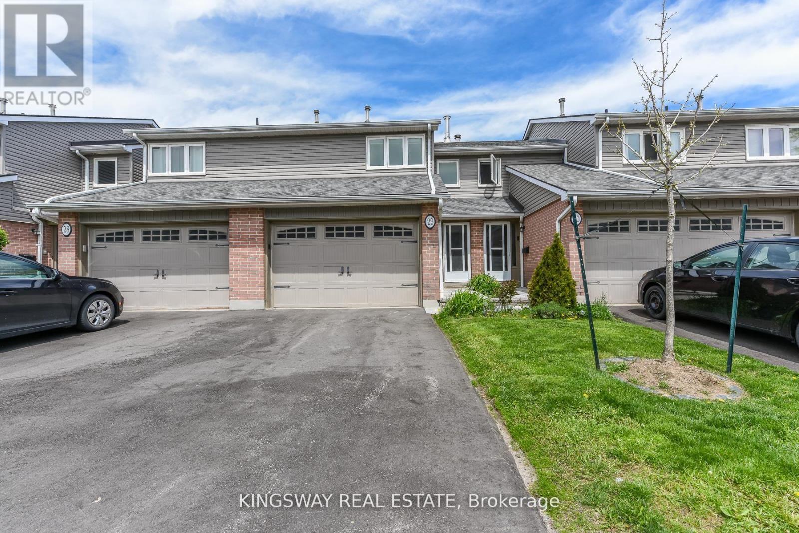 Row / Townhouse for Sale in 29 - 3125 FIFTH LINE W|Mississauga (Erin Mills), Ontario L5L3S8 2