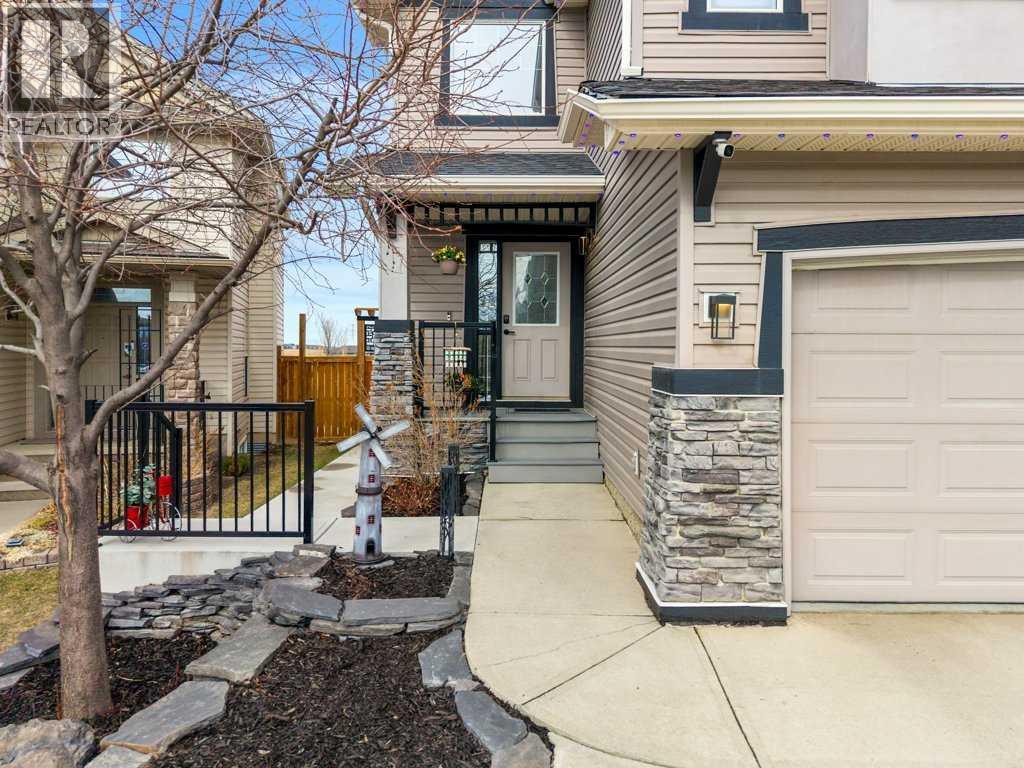 House for Sale in 201 Pantego Road NW|Calgary, Alberta T3K0B8 3