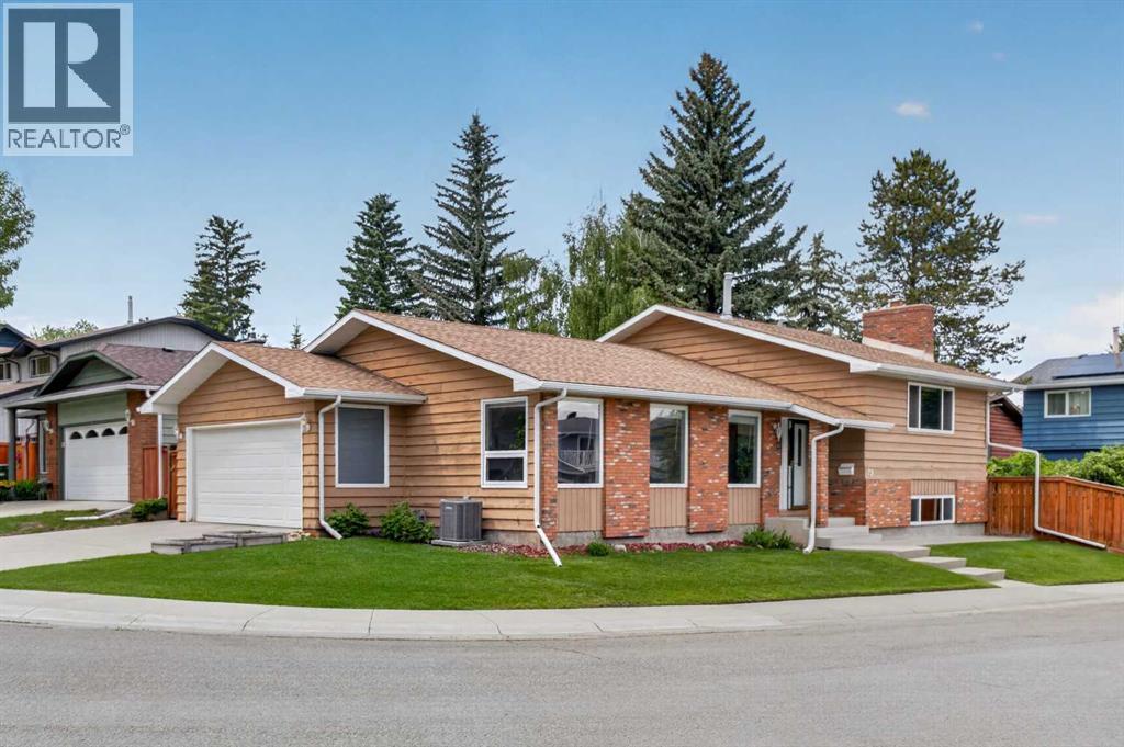 House for Sale in 19 Deercrest Way SE|Calgary, Alberta T2J5W3