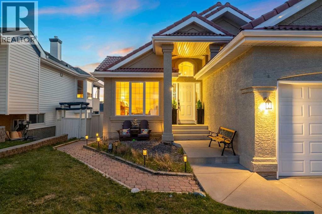 House for Sale in 94 Edgebrook Heights NW|Calgary, Alberta T3A5M5