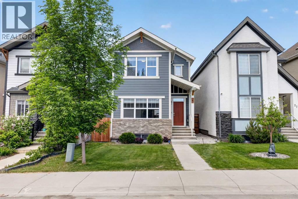 House for Sale in 23 Masters Heights SE|Calgary, Alberta T3M2M7