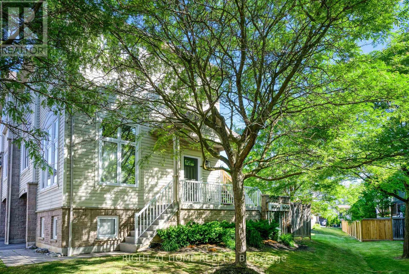 Row / Townhouse for Sale in 29 - 7101 BRANIGAN GATE|Mississauga (Meadowvale Village), Ontario L5N7S2 2