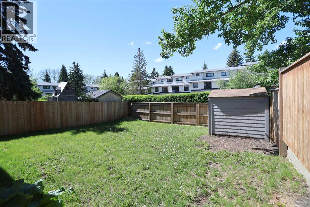 Duplex for Sale in 5417 Dalrymple Crescent NW|Calgary, Alberta T3A1R2 4