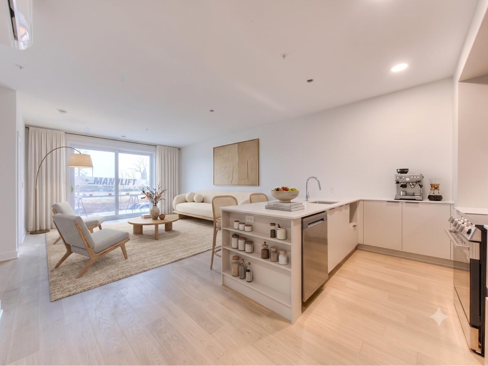 200 Av. Louis-Lévesque, #207, Otterburn Park, Quebec J0H0S2