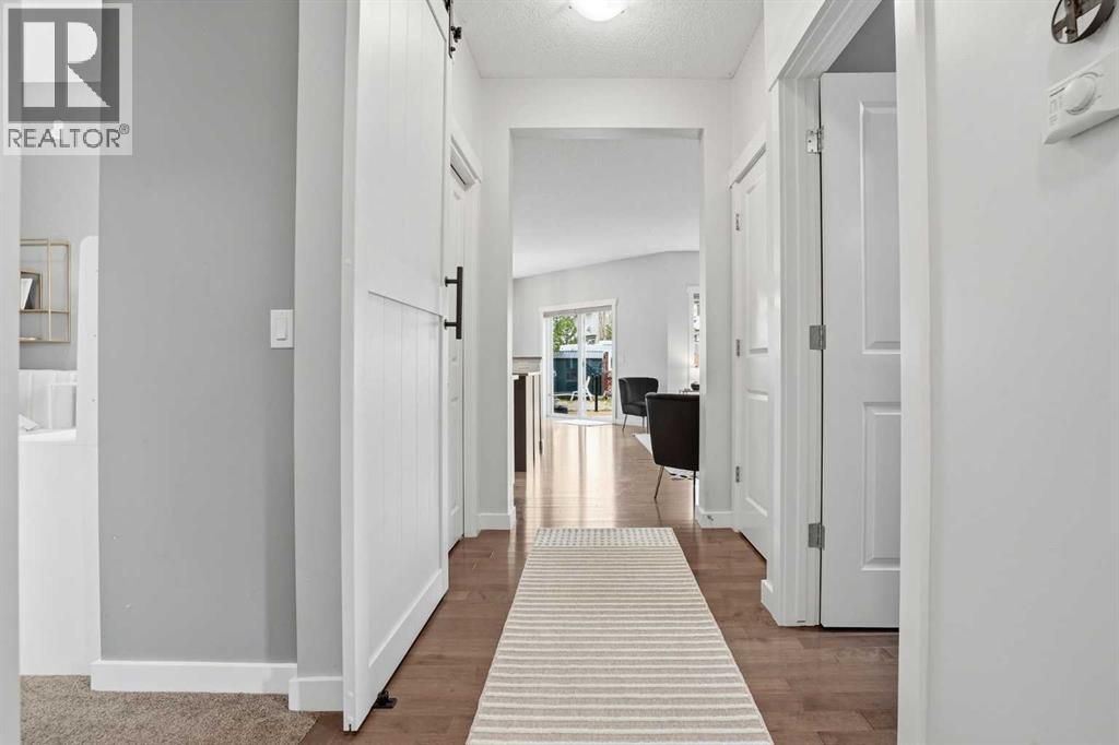 House for Sale in 143 Elgin Meadows Way SE|Calgary, Alberta T2Z0S2 4