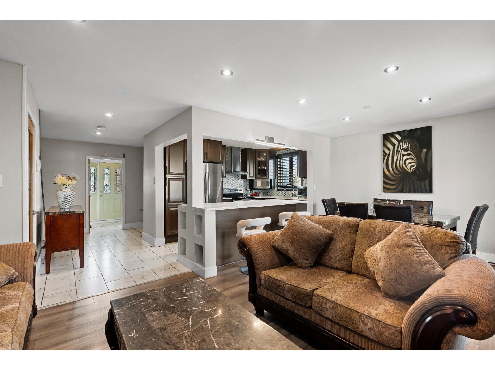46 Rue Davignon, Dollard-des-Ormeaux, Quebec H9B2E8