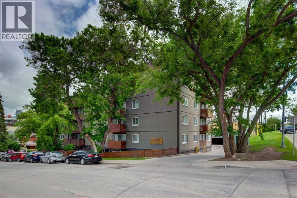 Apartment for Sale in 301, 1904 10 Street SW|Calgary, Alberta T2T3G1