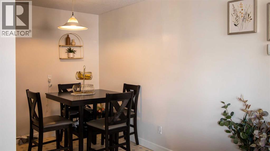 Apartment for Sale in 302, 1111 15 Avenue SW|Calgary, Alberta T2R0S5 3