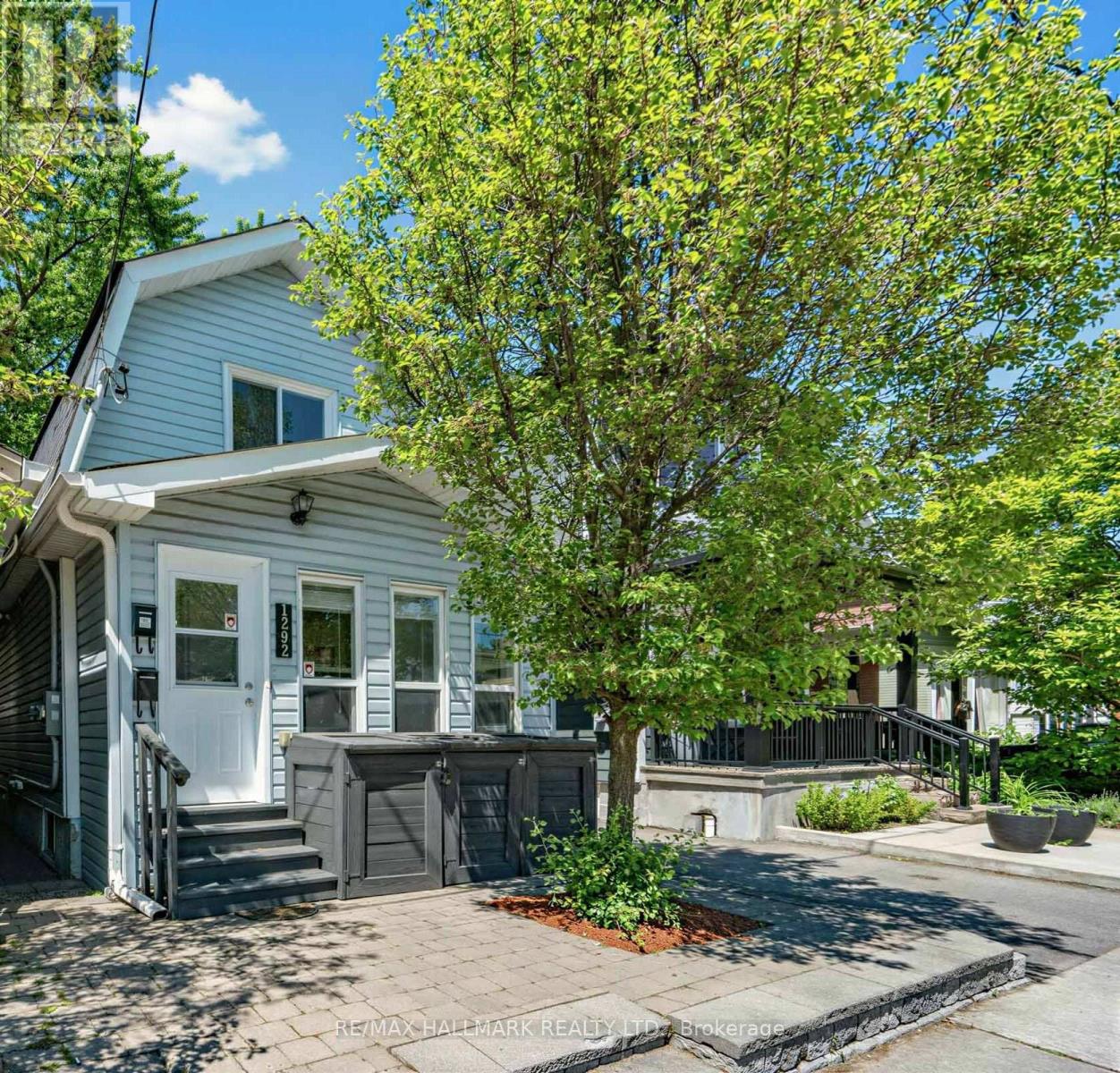 1292 WOODBINE AVENUE, Toronto (Danforth Village-East York), Ontario M4C4E7
