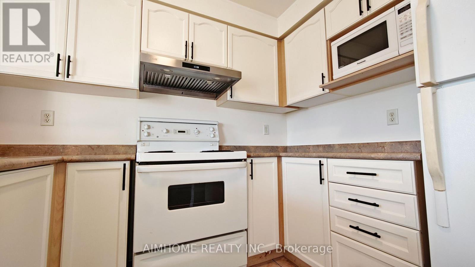 Row / Townhouse for Sale in 340 KITTRIDGE ROAD|Oakville (WC Wedgewood Creek), Ontario L6H7K6 4