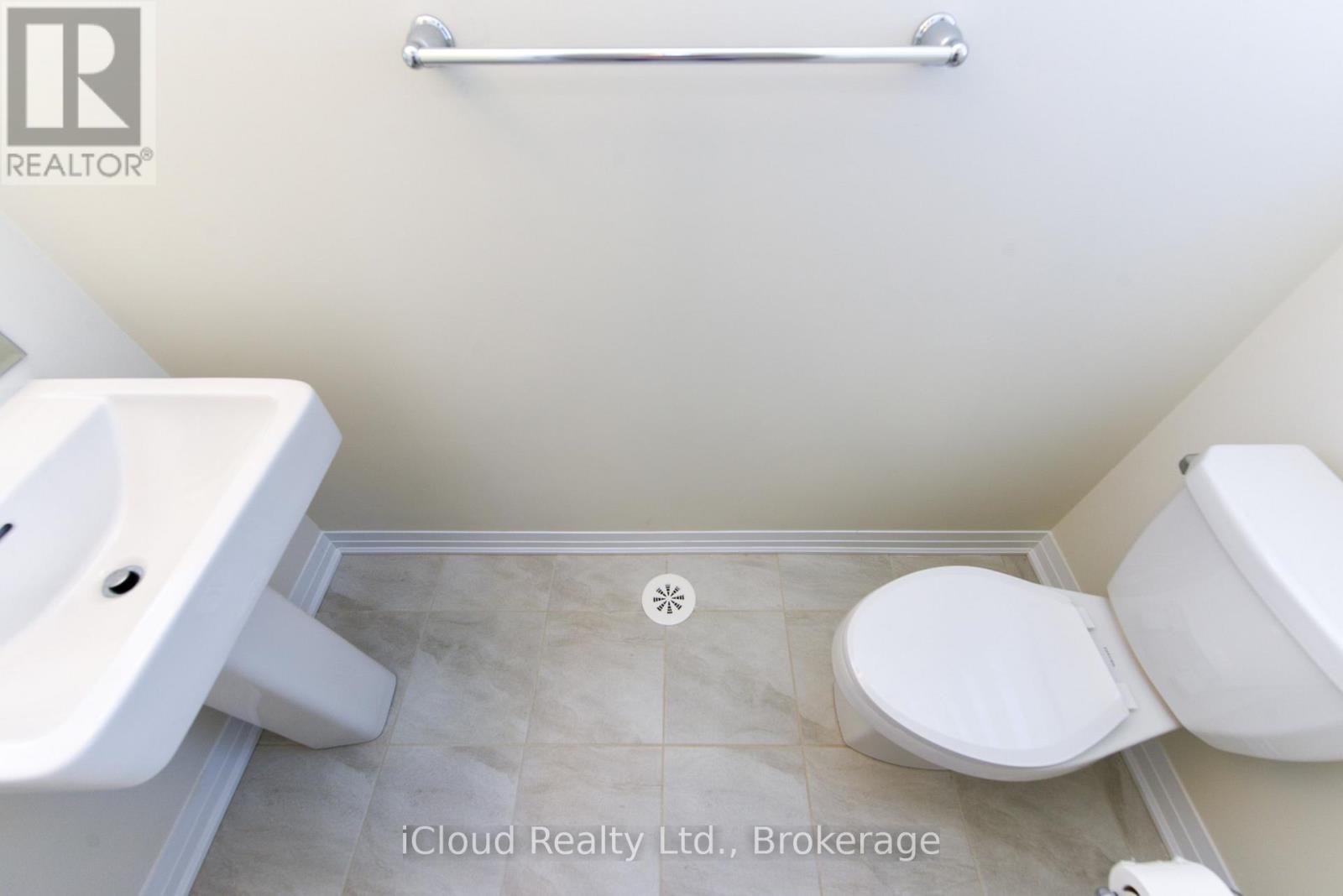 Row / Townhouse for Sale in 3523 POST ROAD|Oakville (GO Glenorchy), Ontario L6H7W5 5