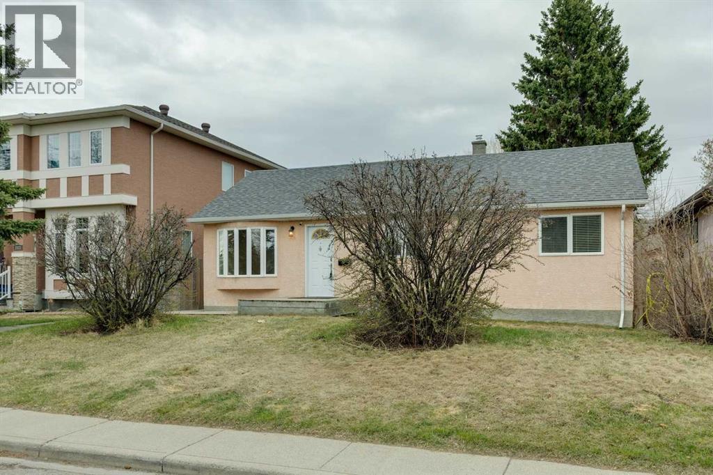 House for Sale in 7615 36 Avenue NW|Calgary, Alberta T3B1V2 5
