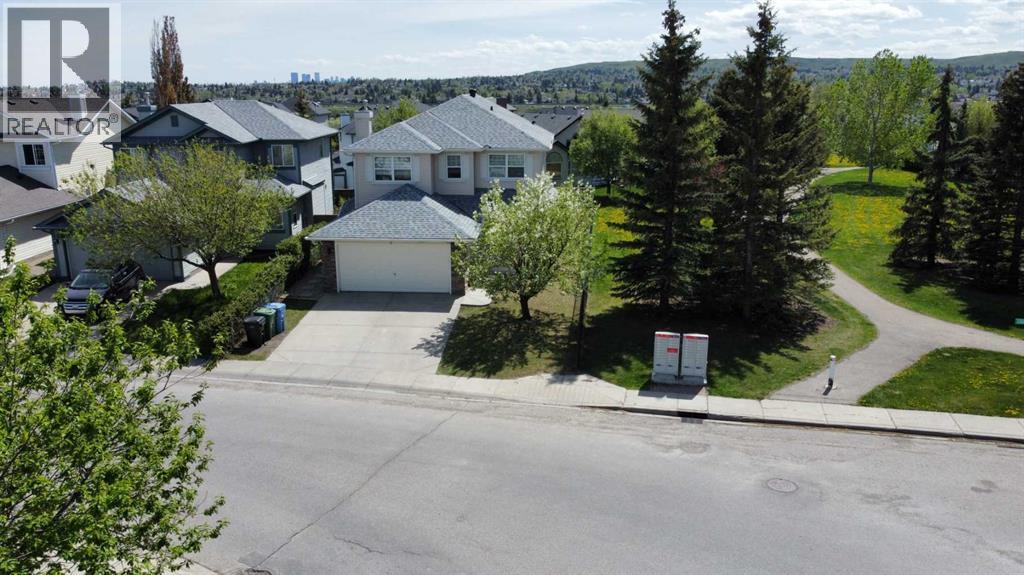 House for Sale in 7 Country Hills Park NW|Calgary, Alberta T3K5C8 2