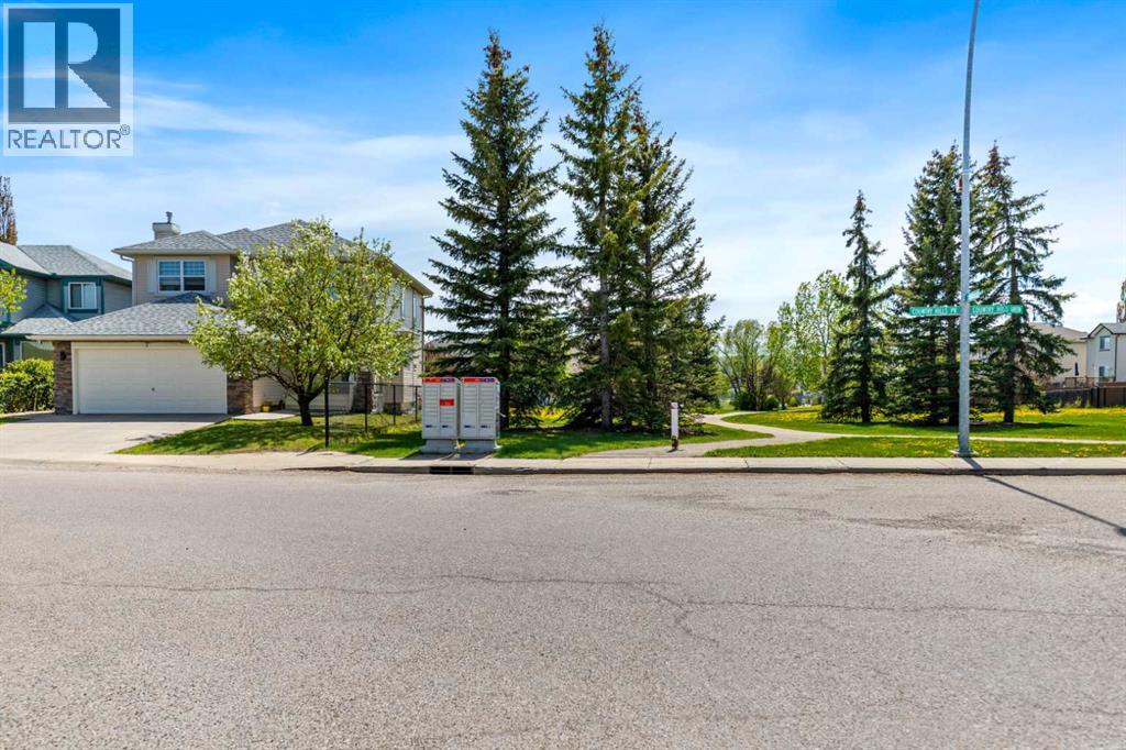 House for Sale in 7 Country Hills Park NW|Calgary, Alberta T3K5C8 5