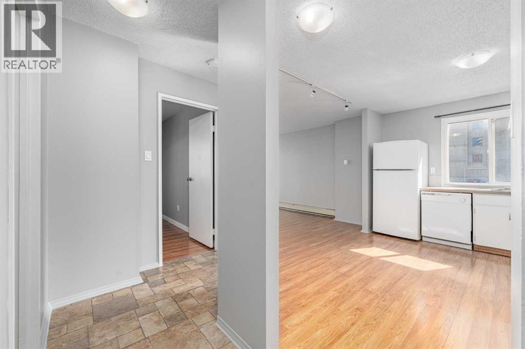 Apartment for Sale in 304, 1320 12 Avenue SW|Calgary, Alberta T3C3R6 2