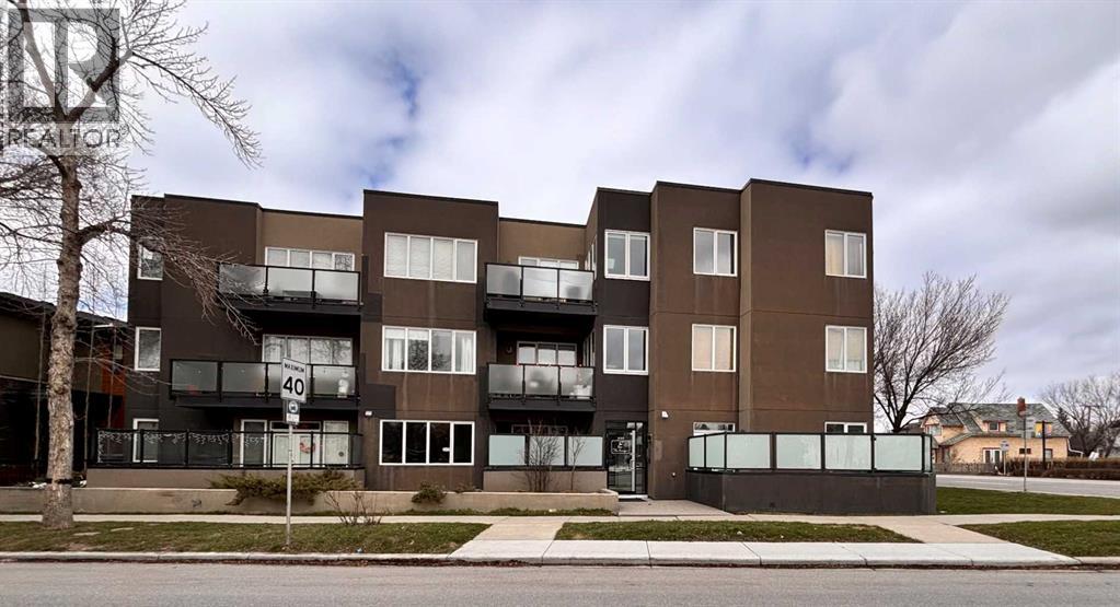 Apartment for Sale in 105, 320 12 Avenue NE|Calgary, Alberta T2E1A4