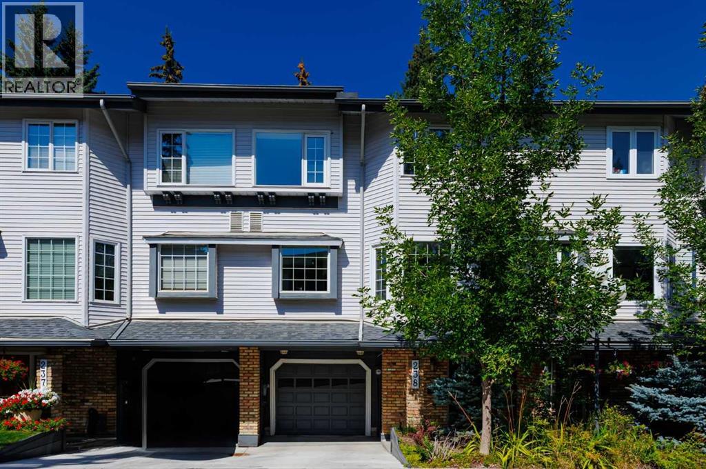 Row / Townhouse for Sale in 238, 4037 42 Street NW|Calgary, Alberta T3A2M9