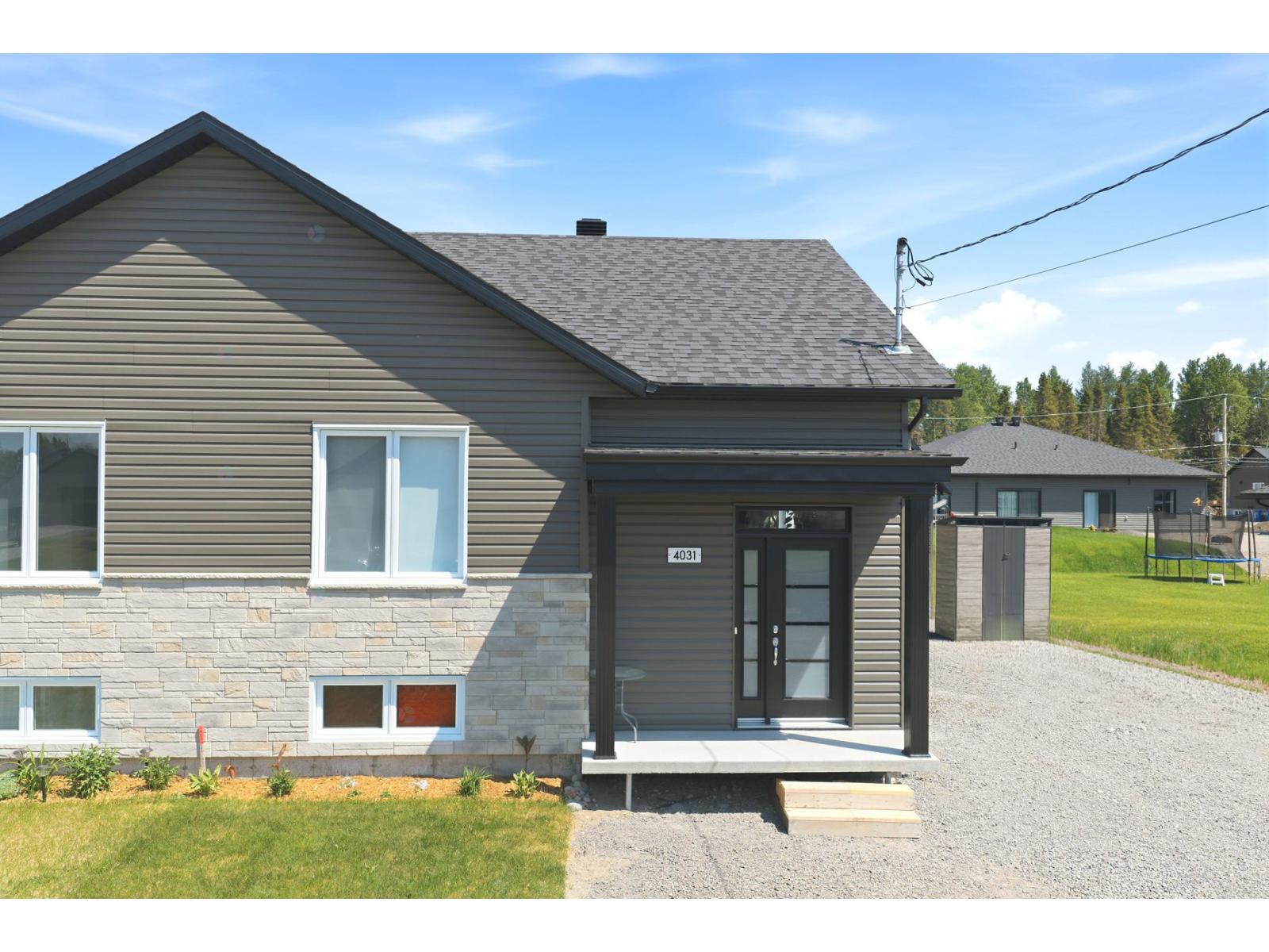 4031 Rue de Bonaventure, Saint-Honoré, Quebec G0V1L0
