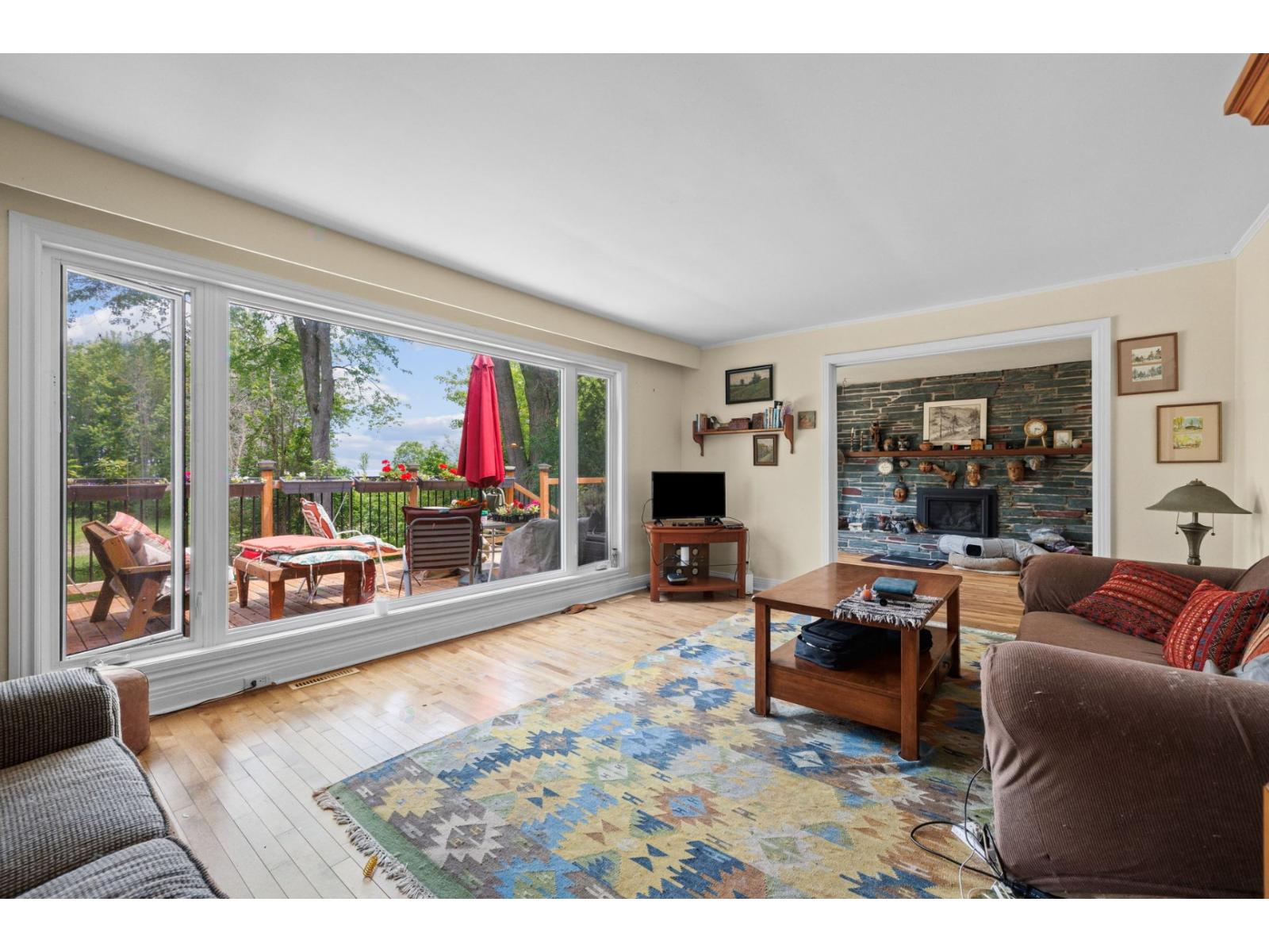 200 Rue Main, Hudson, Quebec J0P1H0