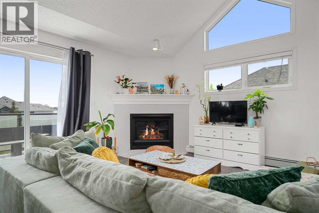 Apartment for Sale in 404, 20 Sierra Morena Mews SW|Calgary, Alberta T3H3K6